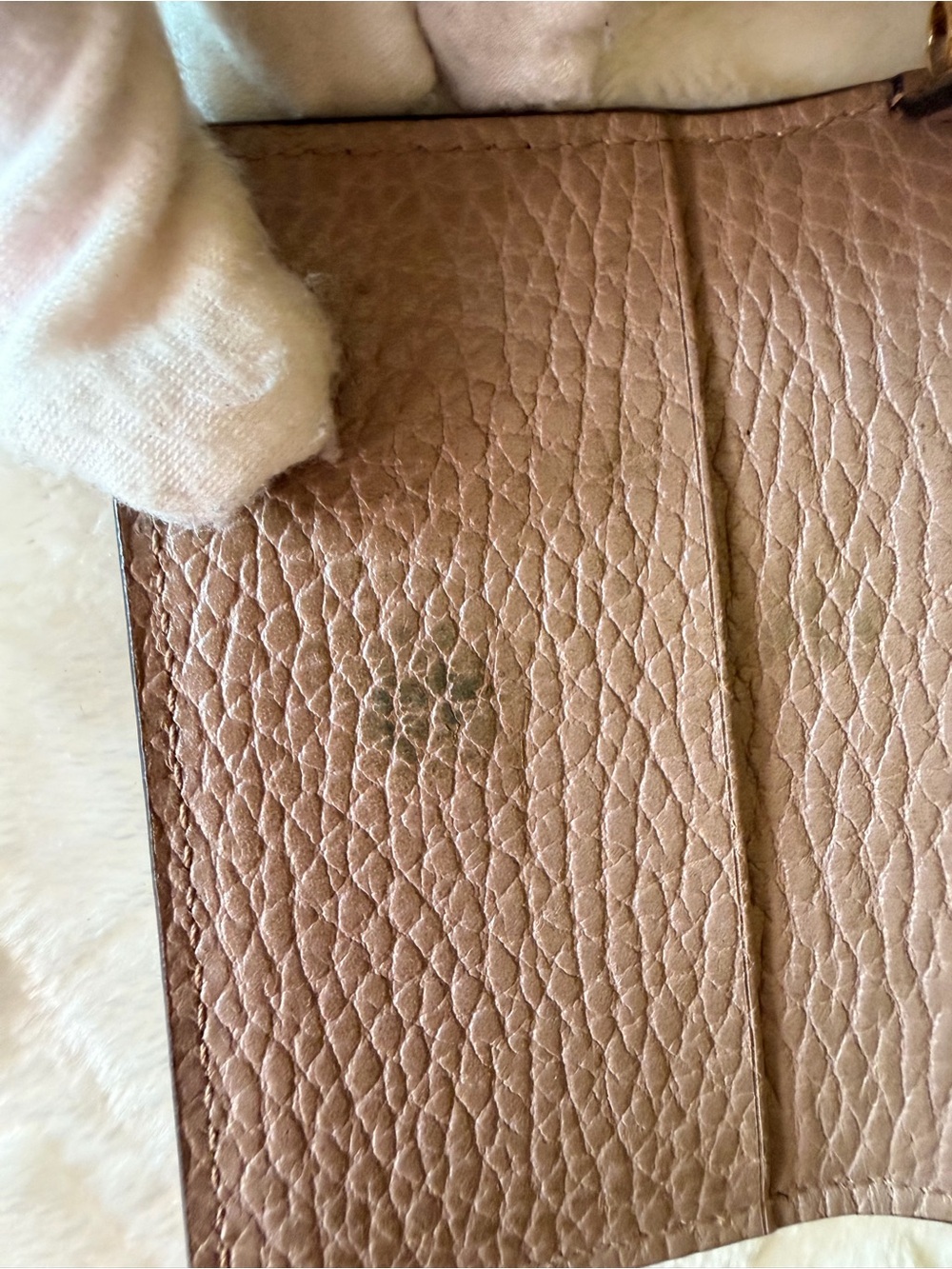 Gucci GG Marmont 6 ring Key Case. - Picture 14 of 16